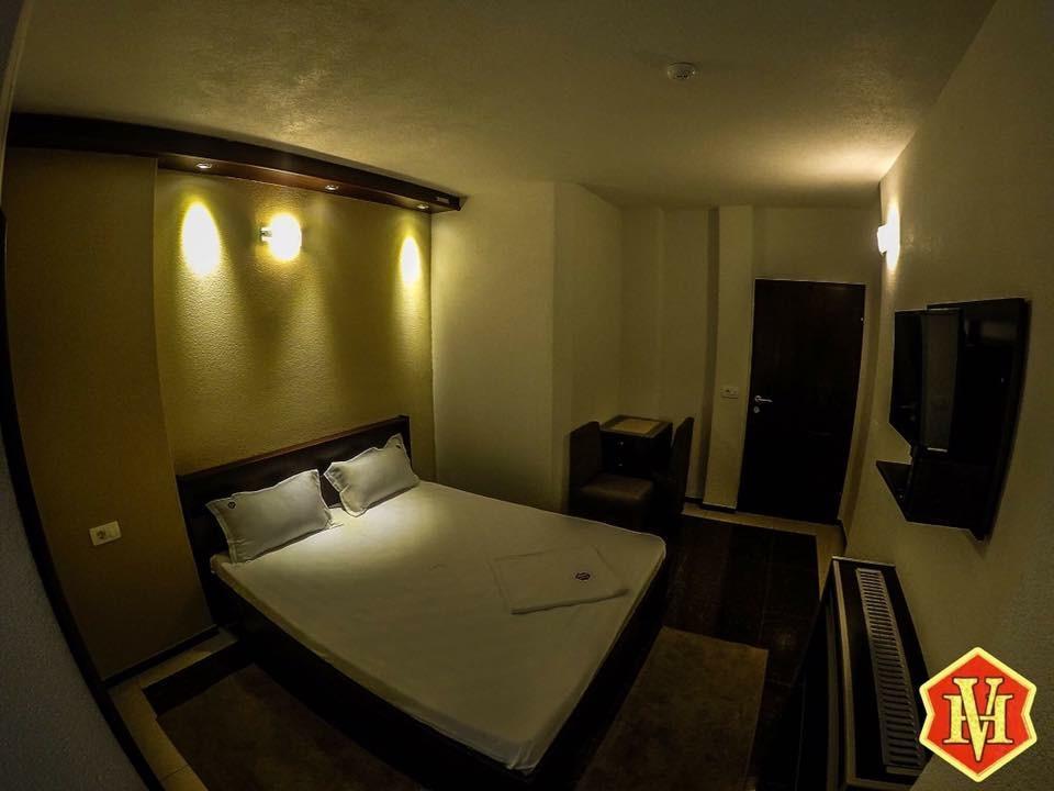 Hotel Millenium2 Призрен Экстерьер фото