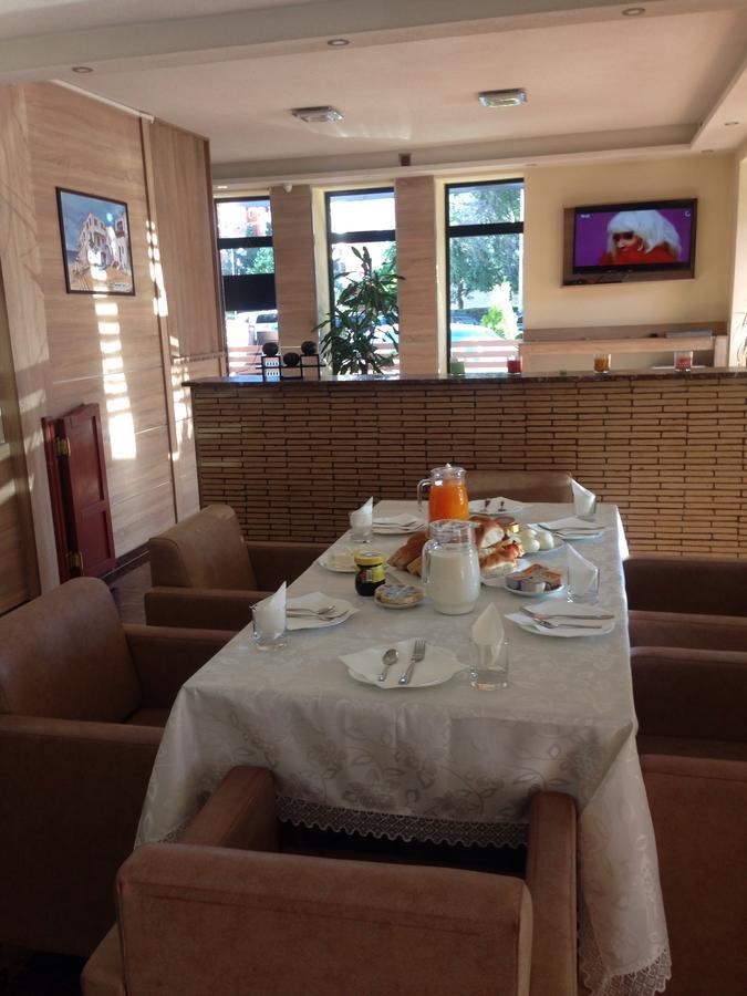 Hotel Millenium2 Призрен Экстерьер фото