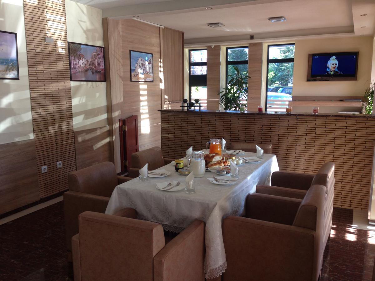 Hotel Millenium2 Призрен Экстерьер фото