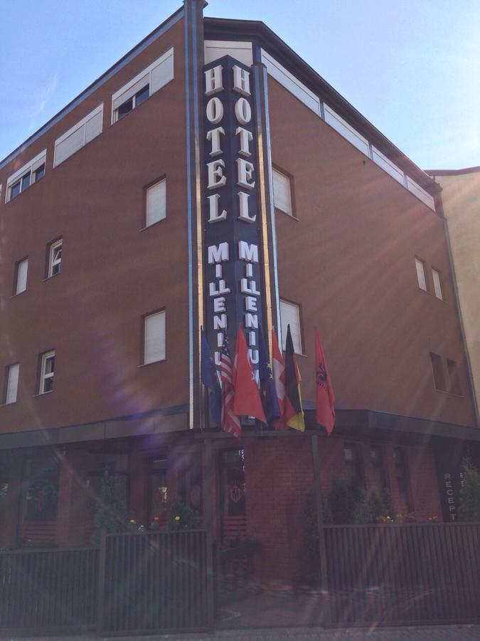 Hotel Millenium2 Призрен Экстерьер фото